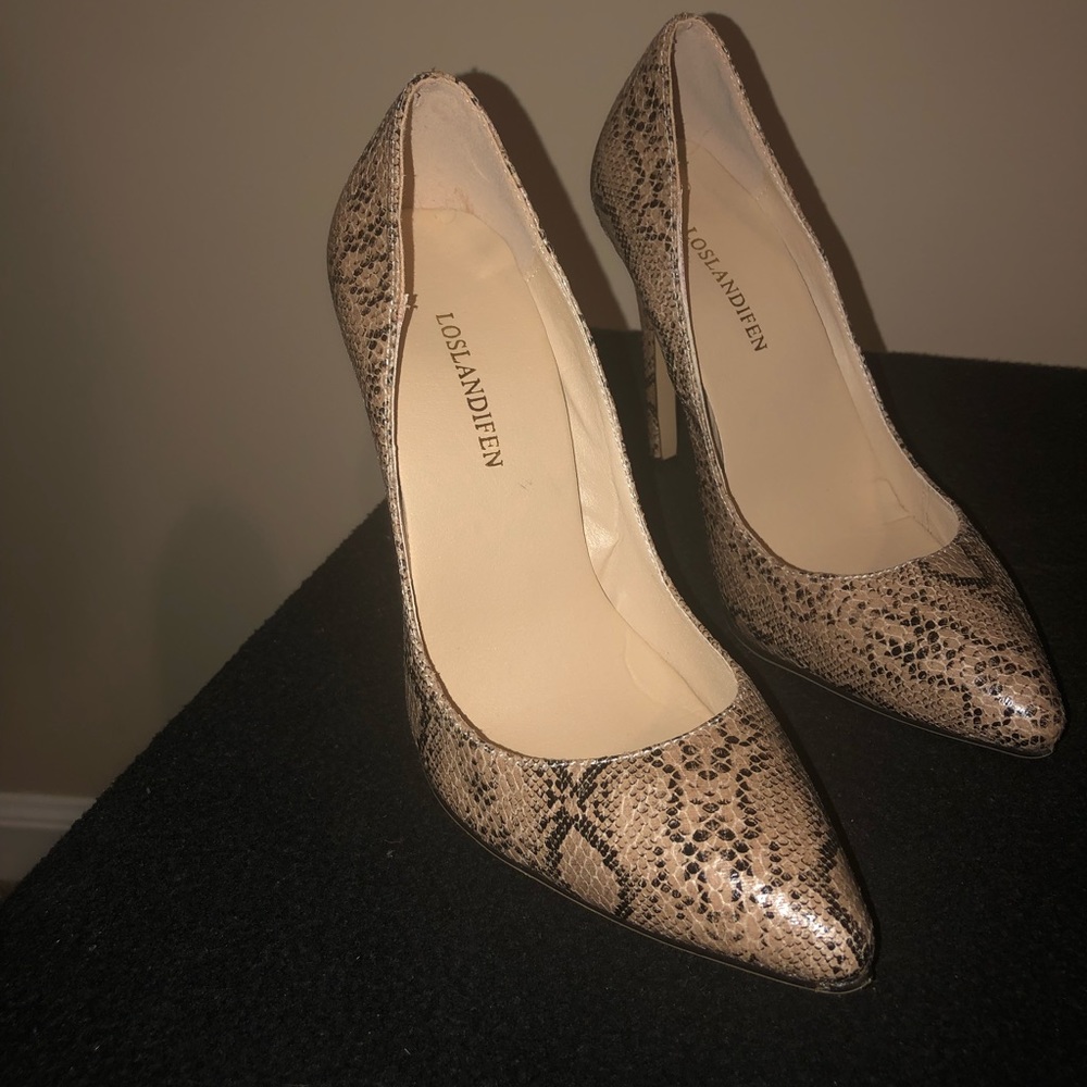 High heel shoes